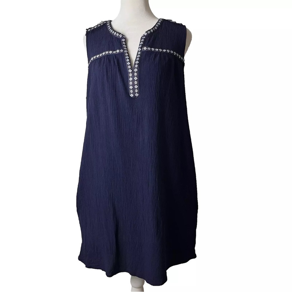 Daniel Rainn Shift Dress Size Medium A-Line Sleeveless Navy Blue Embroidered
